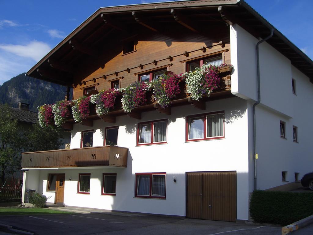 Gaestehaus Geisler Hotel Hippach Exterior foto